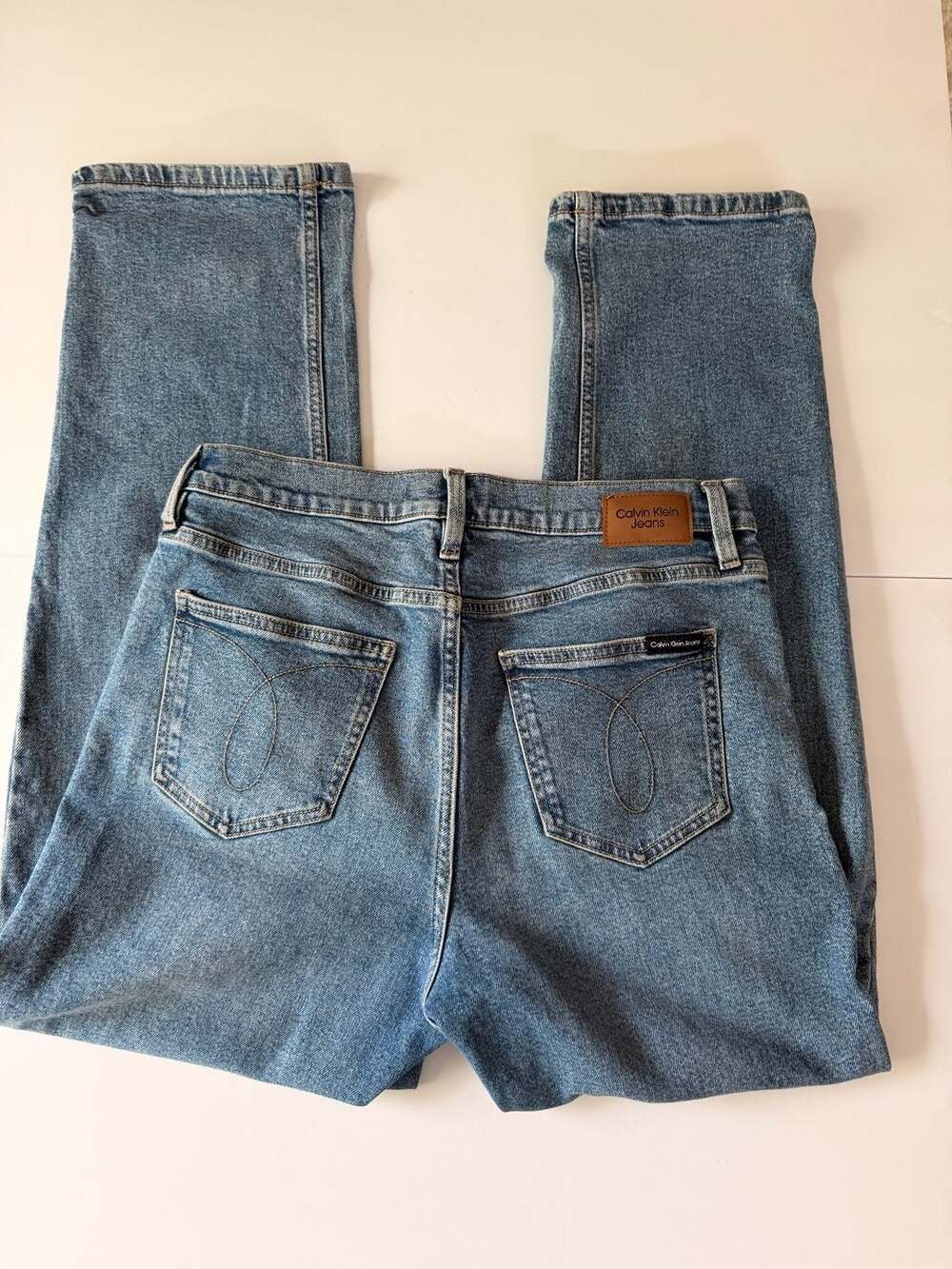 Calvin Klein Jeans Women's Blue Denim Straight Leg Jeans Size 8